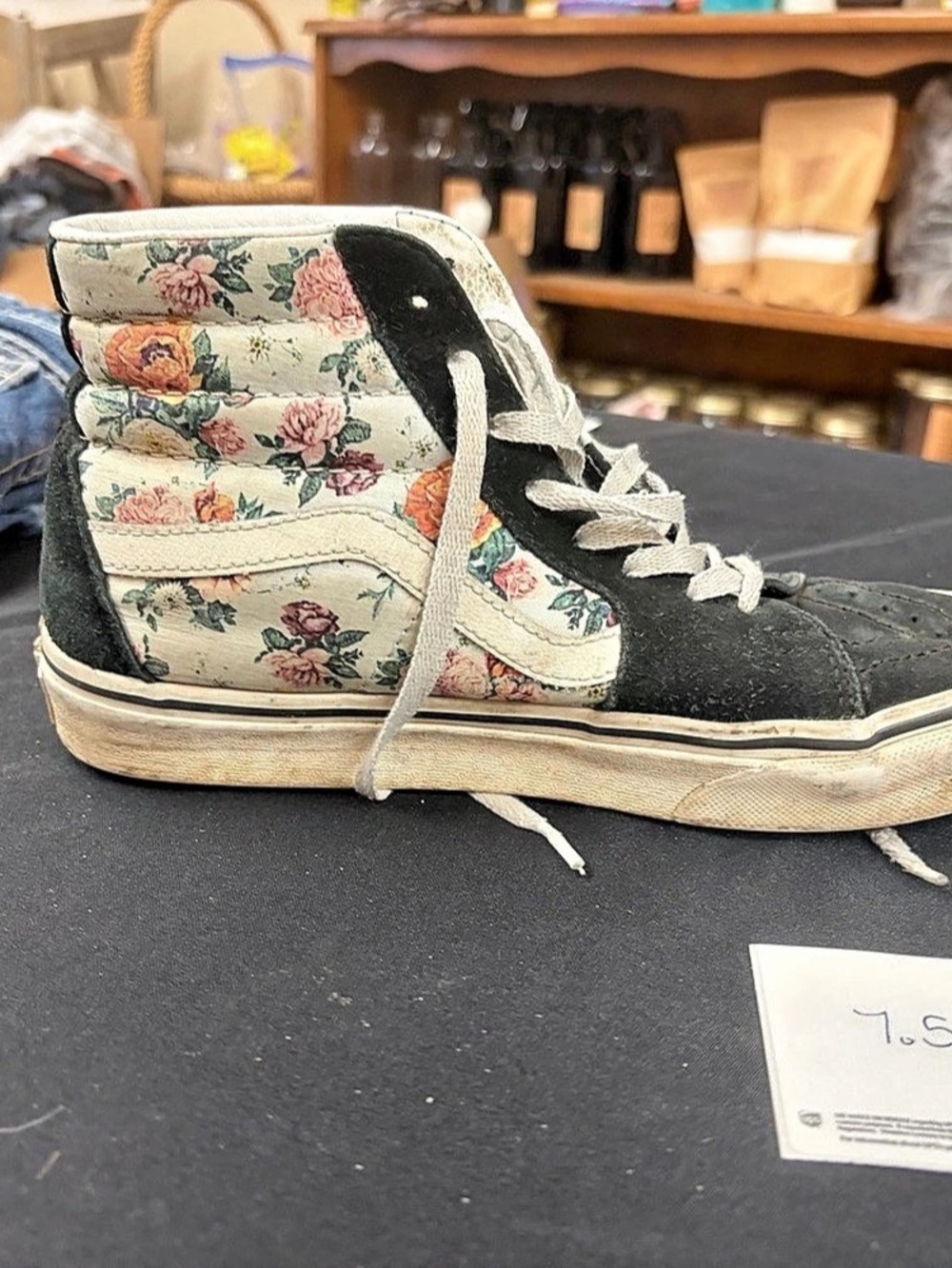 Well loved Vans Sk8-Hi Floral High-Top Sneakers US 7.5